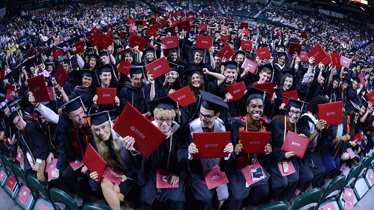 Class of 2022 honored during annual Rider undergrad Commencement